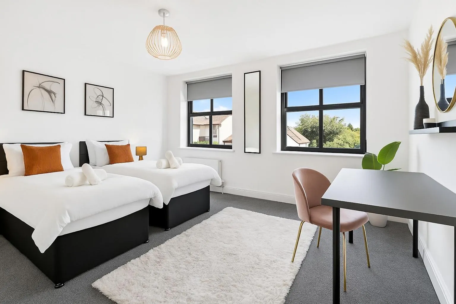 Stylish Large 3-Bed Apartment, Quick Access To London Sights, Free Parking 0*,  United Kingdom